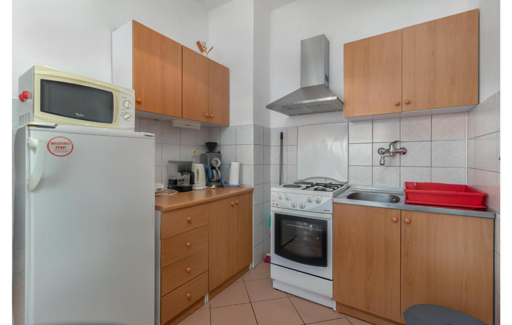 3 Bedroom Awesome Apartment In Novi Vinodolski Esterno foto